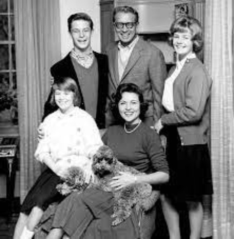 Photo of Martha Ludden with her father Allen Ludden and stepmother Betty White. 